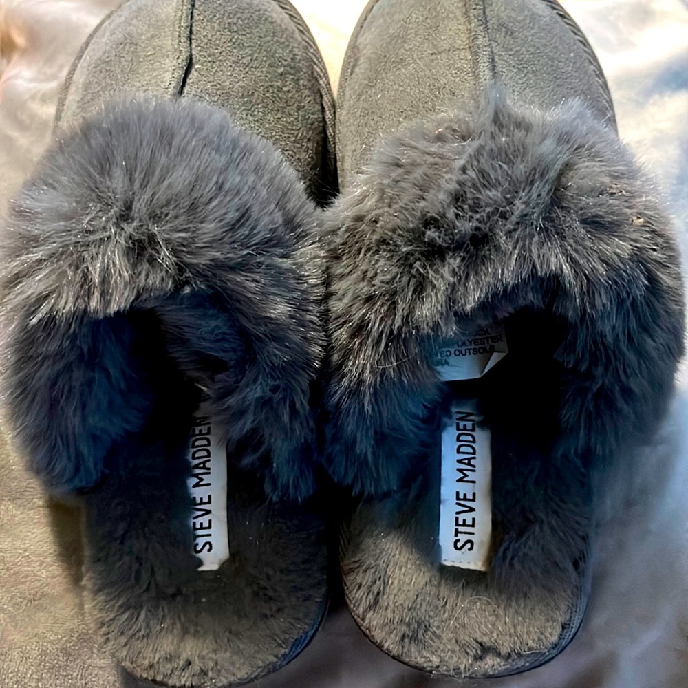 Steve Madden ladies/girls Slippers